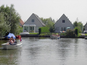 Tidy bungalow with dishwasher, close to the water